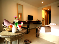 โรงแรม-ที่พัก-ราคา-ถูก-สไตล์-ชิโนโปตุกีส-ภูเก็ต-ป่าตอง-sawaddi-hotel