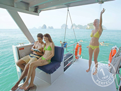 sawasdee-phi-phi-island-premium-catamaran-phuket-12
