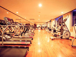 Phuket-Accommodation-Patong-Beach-Front-Graceland-Resort-6