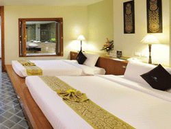 Phuket-Accommodation-The-Royal-Paradise-Patong-Hotel-Royal-Wing-Deluse