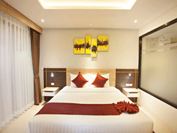 Phuket-New-Accommodation-Paripas-Patong-Resort-Pool-Access-2