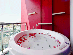 Phuket-accommodation-four-star-sleep-with-me-hotel-patong-suite-6