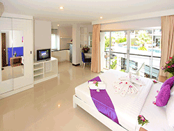 phuket-accommodation-three-star-baramee-hip-hotel-patong-10