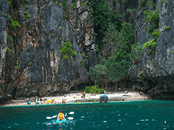 เกาะพีพี-อ่าวมาหยา-เกาะไม้ท่อน-ล่องเรือ-ชมพระอาทิตย์ตก-เรือ-คาตามารัน-11