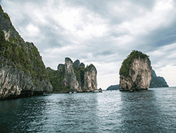 เกาะพีพี-อ่าวมาหยา-เกาะไม้ท่อน-ล่องเรือ-ชมพระอาทิตย์ตก-เรือ-คาตามารัน-9