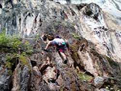 โปรแกรมกิจกรรมปีนผา-ณ-อ่าวไร่เลย์-Real-Rocks-Climbing-กระบี่-2