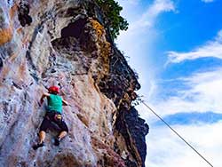 โปรแกรมกิจกรรมปีนผา-ณ-อ่าวไร่เลย์-Real-Rocks-Climbing-กระบี่-3