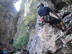 โปรแกรมกิจกรรมปีนผา-ณ-อ่าวไร่เลย์-Real-Rocks-Climbing-กระบี่-6