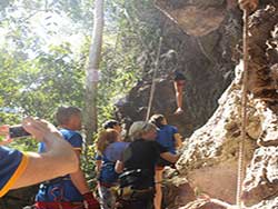 กิจกรรมผาดโผนบนต้นไม้-โหนสลิง-กระบี่-ทรีท็อป-แอดเวนเจอร์-15