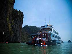 ทัวร์วันเดย์ทริป-อ่าวพังงา-เขาตะปู-พายเรือแคนู-โดยเรือใหญ่-เที่ยวภูเก็ต-ราคาถูก-2