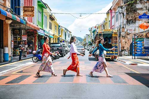 ถ่ายภาพแบบ-ชิค-ชิค-ที่เมืองเก่าภูเก็ต-สไตล์-ชิโนโปรตุกีส-7