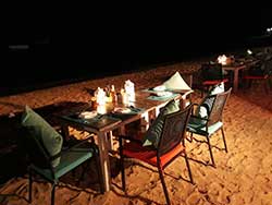 ภูเก็ตทัวร์ครึ่งวันบ่าย-ดูปลาโลมา-เกาะไม้ท่อน-เรือคาตามารัน-พระอาทิตย์ตก4