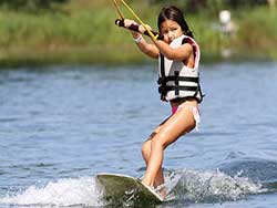 จำหน่ายบัตรเข้าเล่นเวคบอร์ด-ภูเก็ต-Wakeboard-Phuket-2