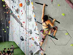 ปีนผาจำลอง-ภูเก็ต-Rebel-Rock-Climbing-Phuket-11