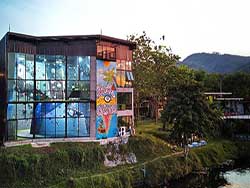 ปีนผาจำลอง-ภูเก็ต-Rebel-Rock-Climbing-Phuket-9