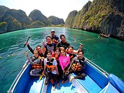 ทัวร์-เกาะพีพี-ชมอ่าาวมาหยา-ดำน้ำ-ดูปะการัง