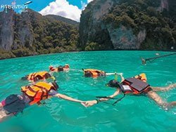 ทัวร์-ดำน้ำตื้น-อ่าวปิเละ-เกาะพีพี