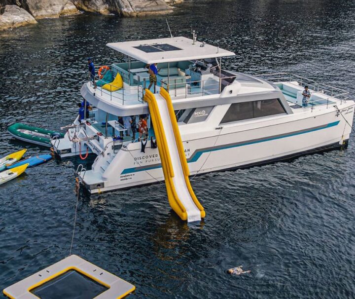 ภูเก็ต-เกาะพีพี-เกาะไม้ท่อน-luxury-power-catamaran-2