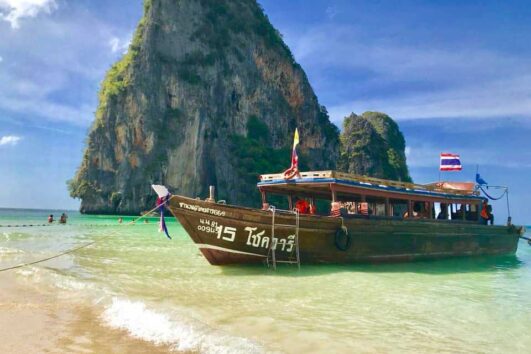 ทัวร์-วันเดย์-กระบี่-เกาะปอดะ-4-เกาะ-เรือหางยาว