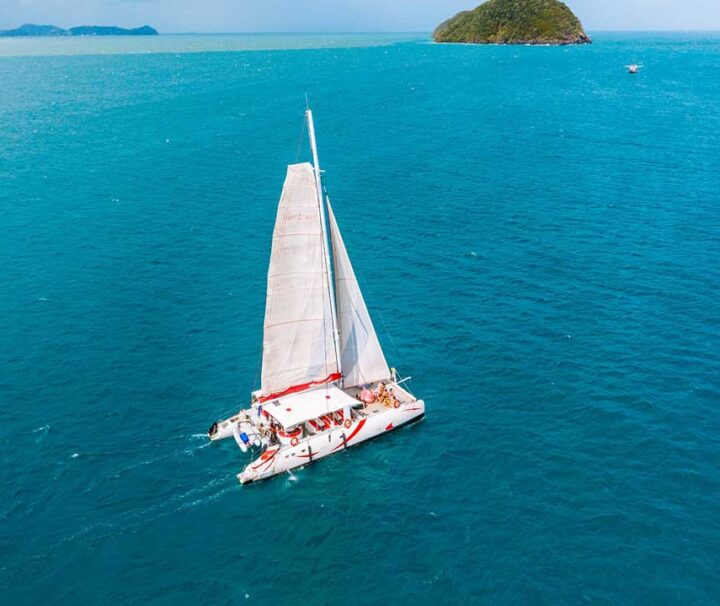เรือใบเซลลิ่งยอร์ช-พรีเมี่ยมทัวร์-เกาะเฮ-เกาะราชา-ซันเซ็ท