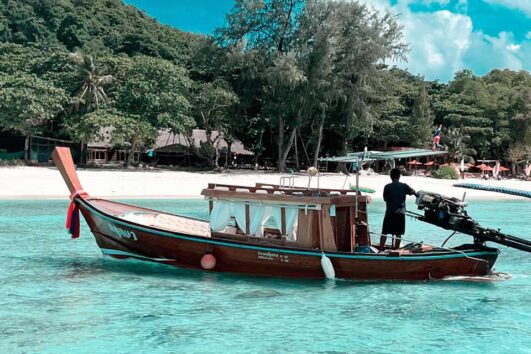 เรือหางยาว VIP มีพร็อบ เช่าเหมาลำ เที่ยวเกาะ ภูเก็ต