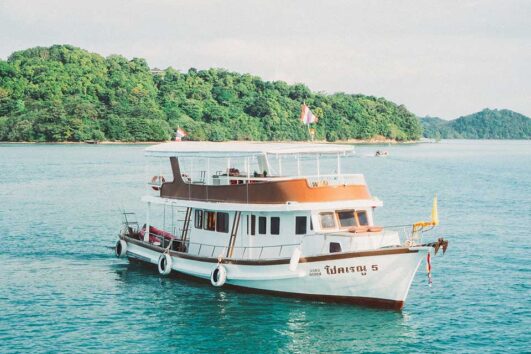ทัวร์อ่าวพังงา 4in1 พายแคนู เขาตะปู เขาพิงกัน เรือใหญ่พรีเมี่ยม