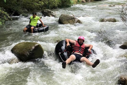 ภูเก็ต-พังงา-เขาหลัก-กะปง-ทัวร์ล่องแก่งห่วงยางเล่นน้ำ-Tubing-2