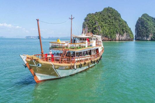 ทัวร์อ่าวพังงา-เรือใหญ่-มีสไลเดอร์-เล่นน้ำ-2