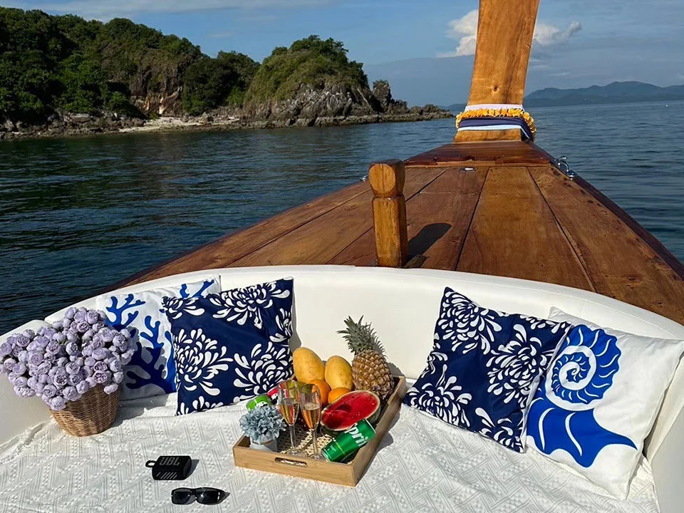 ภูเก็ต-เหมาลำ-เรือหัวโทง-เรือไม้หรู-เรือหางยาวมีพร็อพ-Luxury-Boat-15
