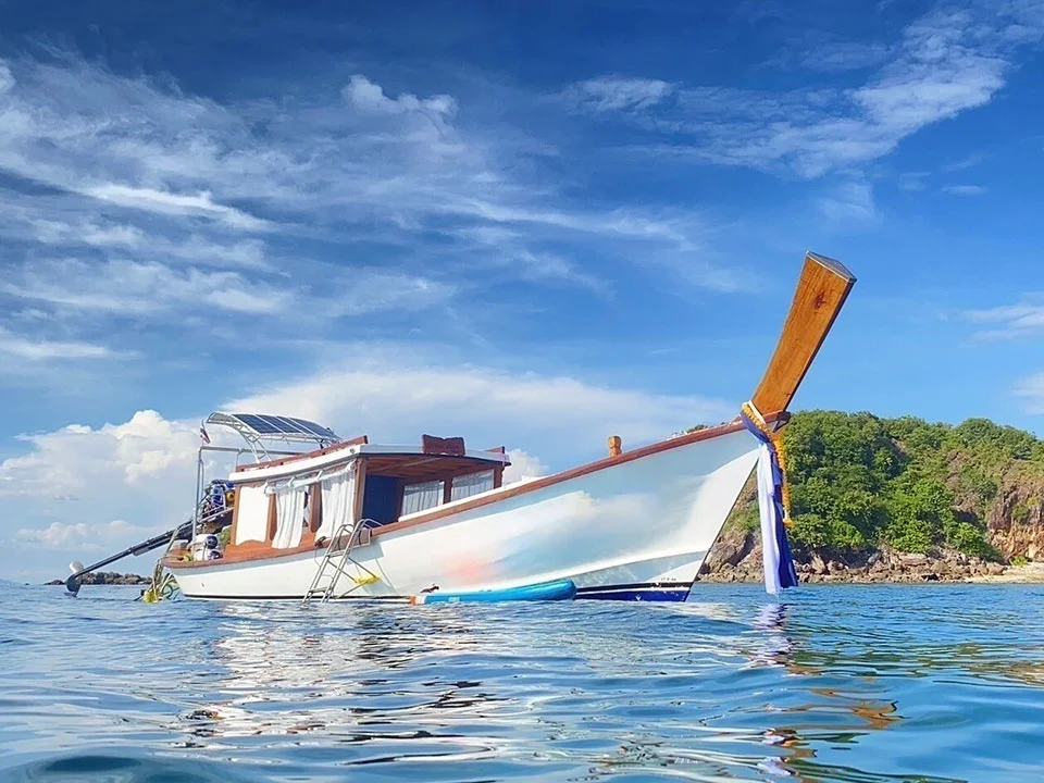 ภูเก็ต-เหมาลำ-เรือหัวโทง-เรือไม้หรู-เรือหางยาวมีพร็อพ-Luxury-Boat-2