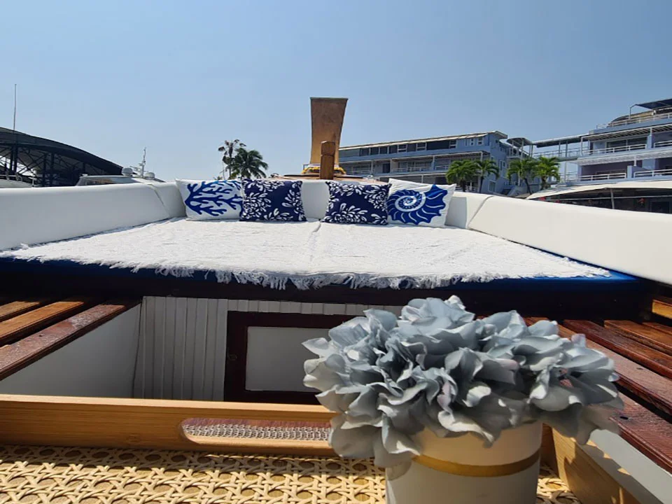 ภูเก็ต-เหมาลำ-เรือหัวโทง-เรือไม้หรู-เรือหางยาวมีพร็อพ-Luxury-Boat-23