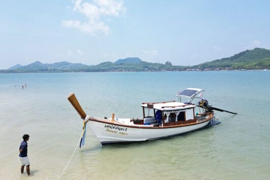 ภูเก็ต เหมาลำ เรือหัวโทง เรือไม้หรู เรือหางยาวมีพร็อพ Luxury Boat