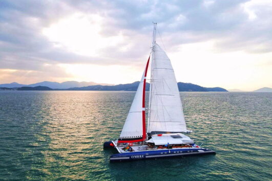 เรือยอร์ช-สุดหรู-เรือใบคาตามารัน-ให้เช่าเหมาลำ-ภูเก็ต