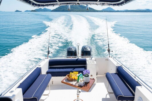 เหมาลำ-เรือรับส่ง-จากภูเก็ต-ไปเกาะยาวใหญ่-Premium-Speedboat