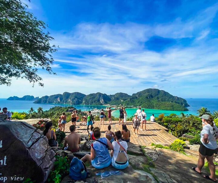 ทัวร์พรีเมี่ยม-Early-Bird-เกาะพีพี-อ่าวมาหยา-เกาะไผ่-เรือเร็ว-Speedboat-2