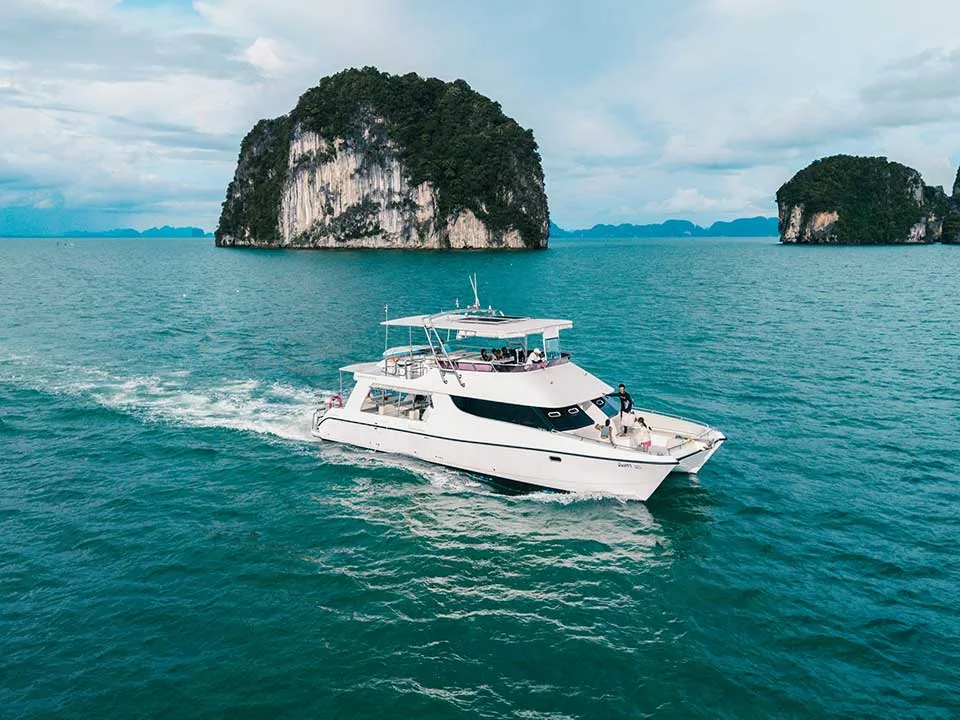 ภูเก็ต-ทัวร์อ่าวพังงา-พายแคนู-ซันเซ็ท-เกาะไม้ท่อน-Yacht-Catamaran-5